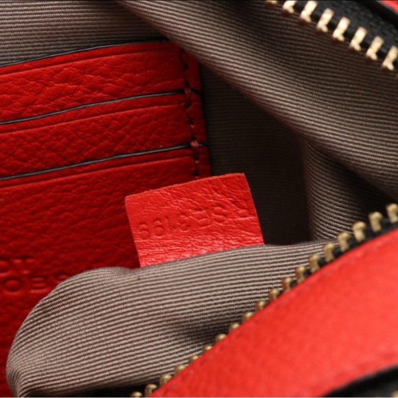 Marc Jacobs The Softshot Crossbody Bag in Two-Toned Red Leather - GUC - Picture 8 of 9